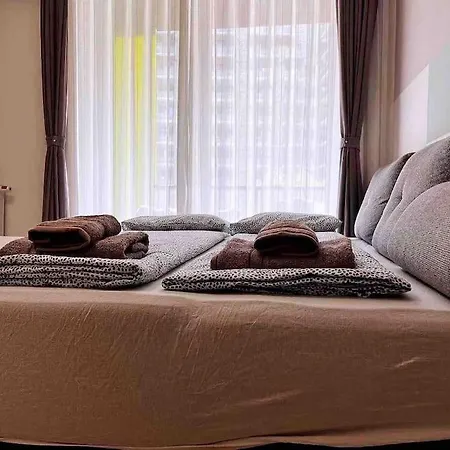 דירה Corvin Cozy And Peaceful 217